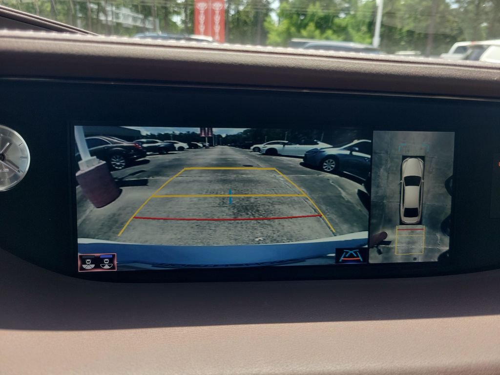 Used 2018 White Lexus 500 Base image 20