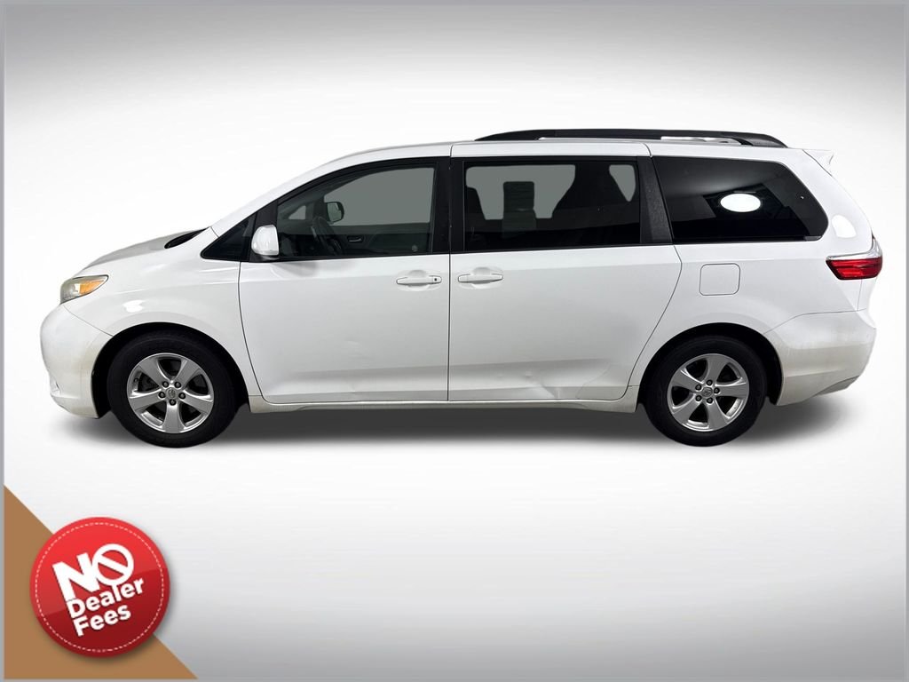 2015 Toyota Sienna LE - Photo 7