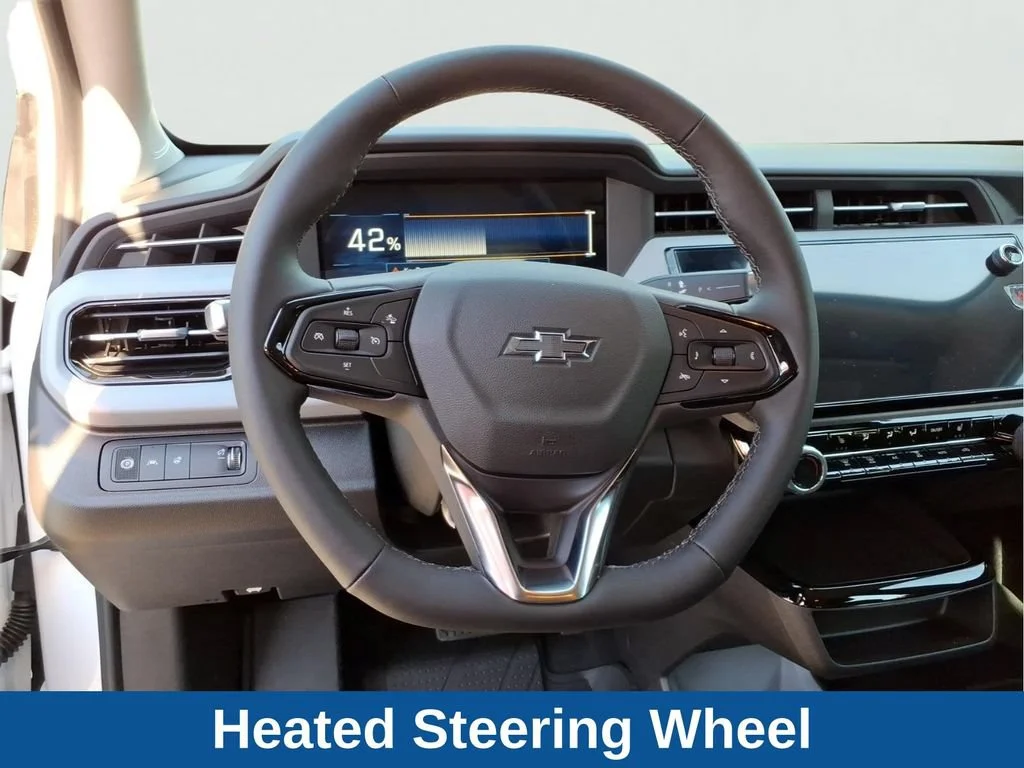 New 2027 Summit White Chevrolet LT image 3