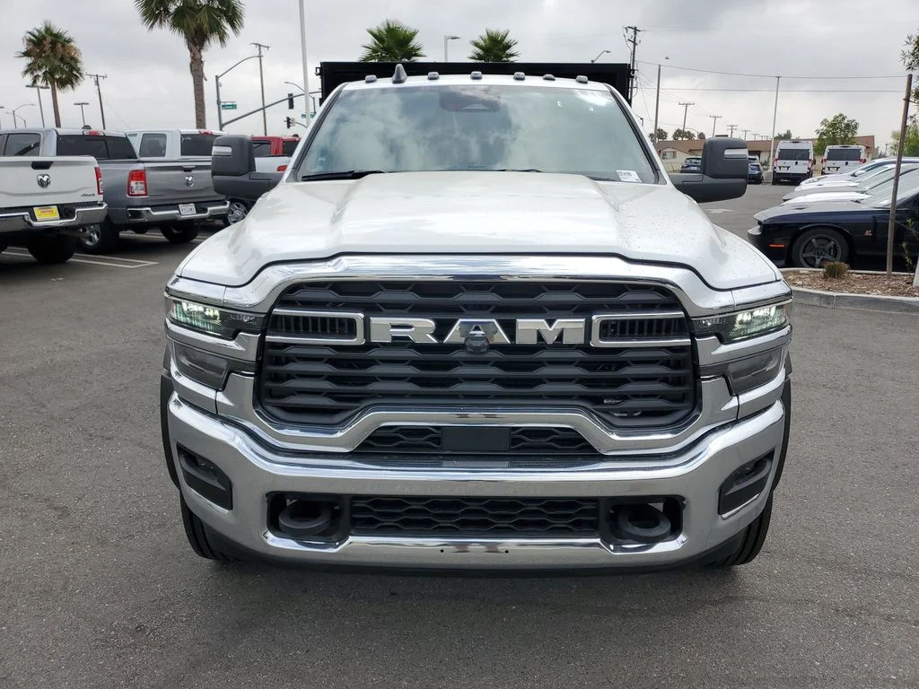 New 2025 Bright White Clear-Coat Exterior Paint RAM Tradesman image 14