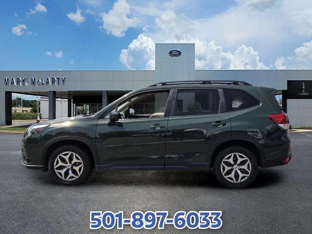 Used 2022 Green Subaru Premium image 2