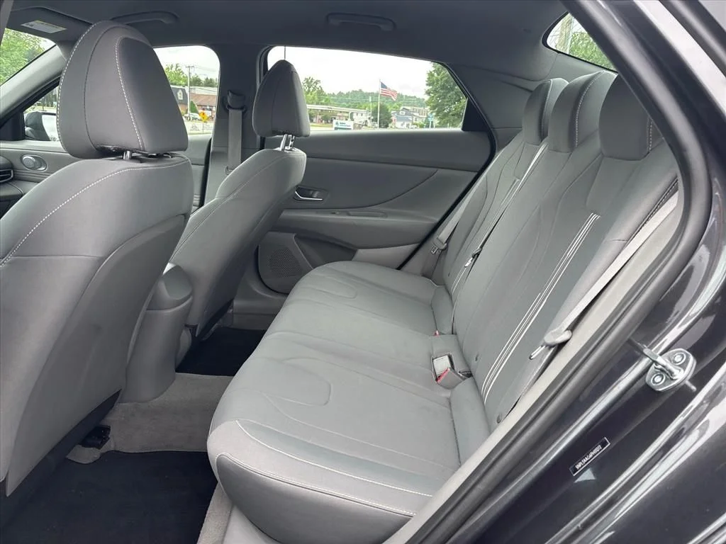 Used 2023 Gray Hyundai SEL image 16