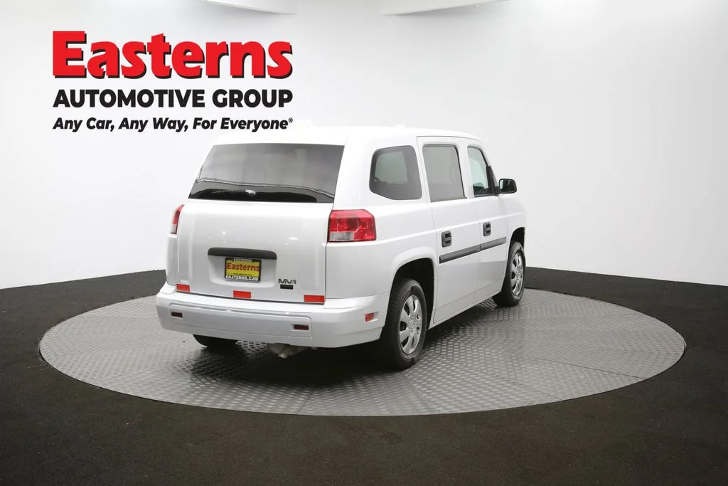 Used 2014 White VPG Taxi image 35