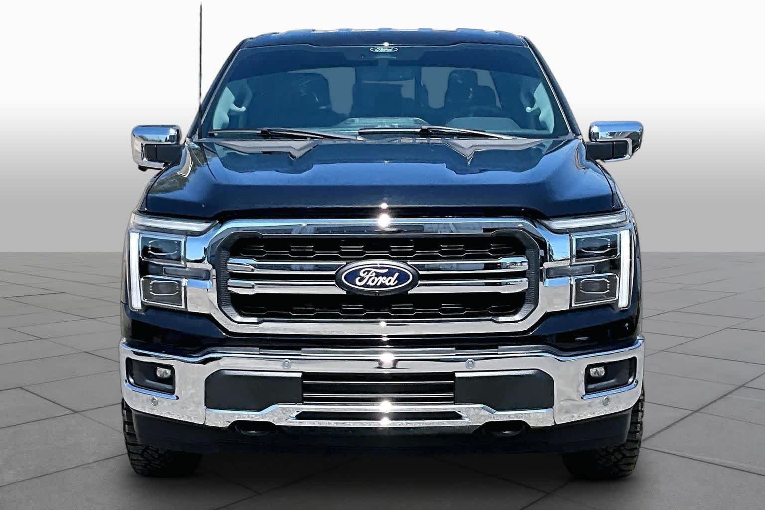 Used 2025 Agate Black Metallic Ford LARIAT image 6