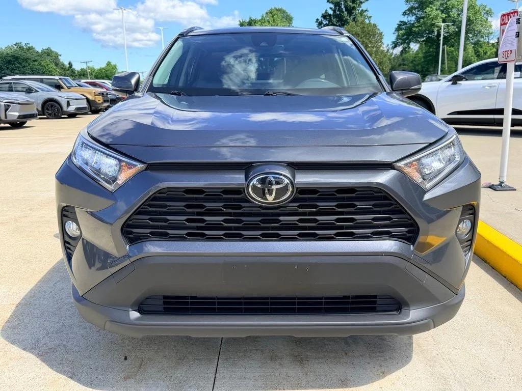 Used 2019 Magnetic Gray Met. Toyota XLE image 2