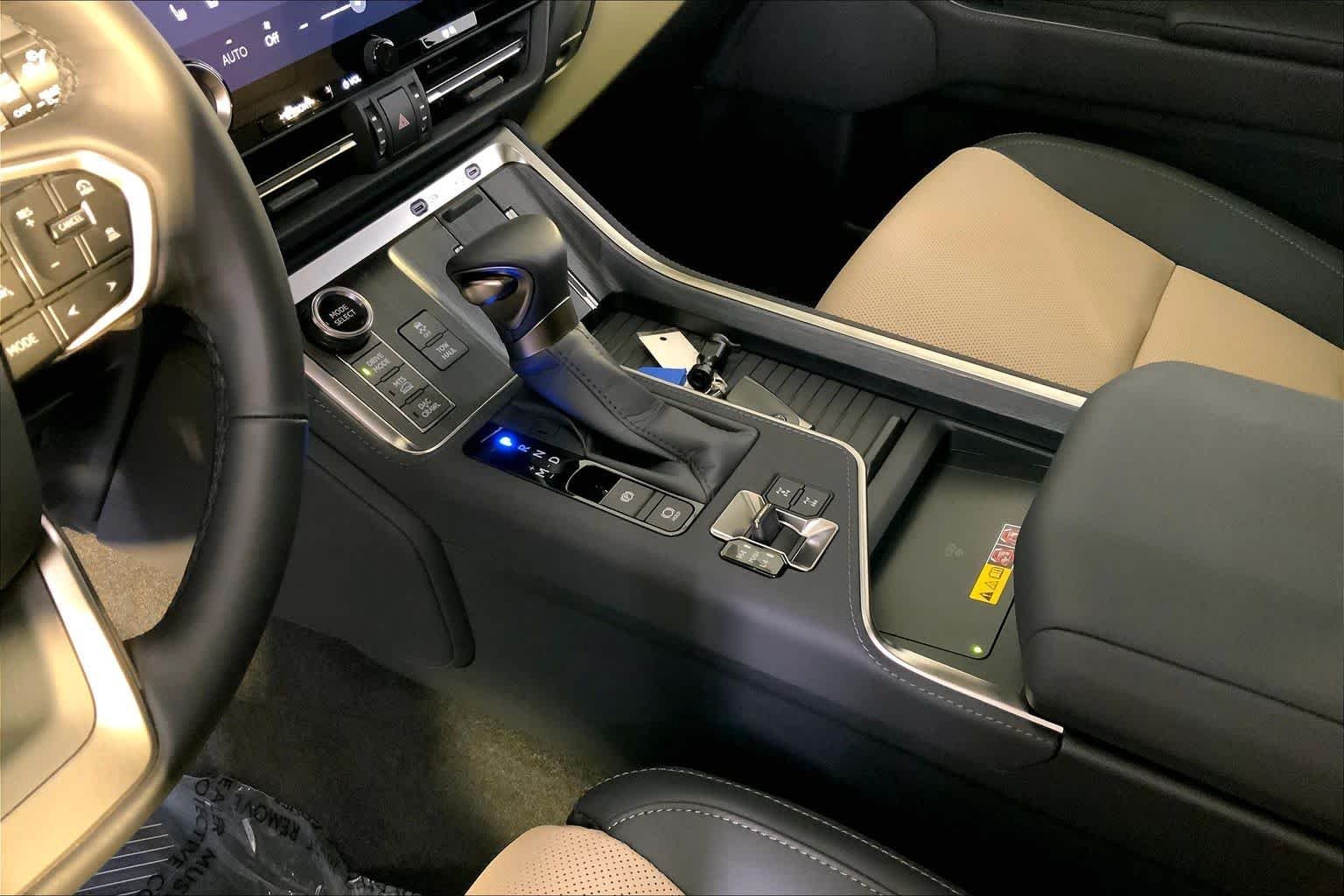 Used 2026 Atomic Silver Lexus Overtrail+ image 17