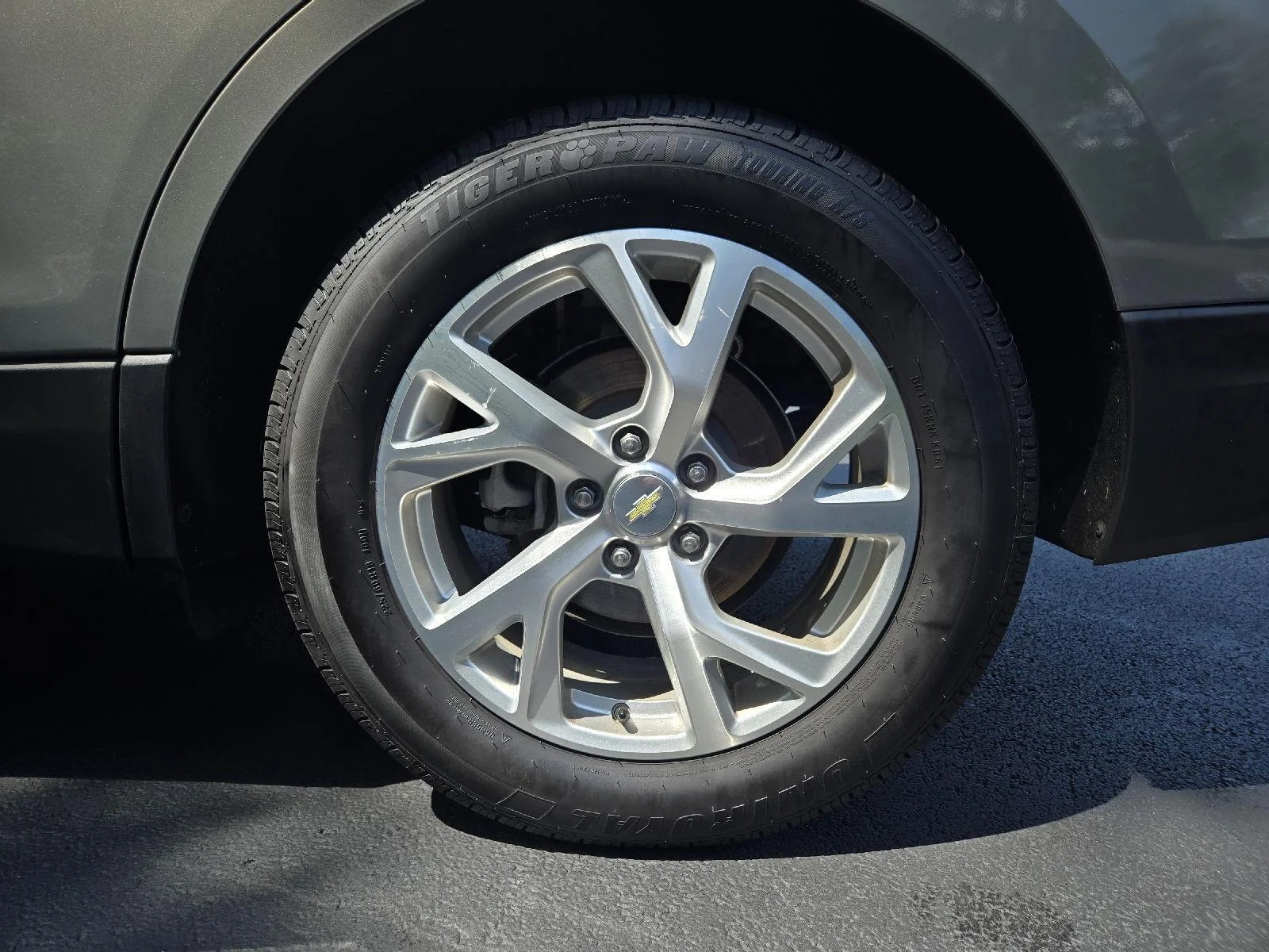Used 2018 Pepperdust Metallic Chevrolet LT image 11