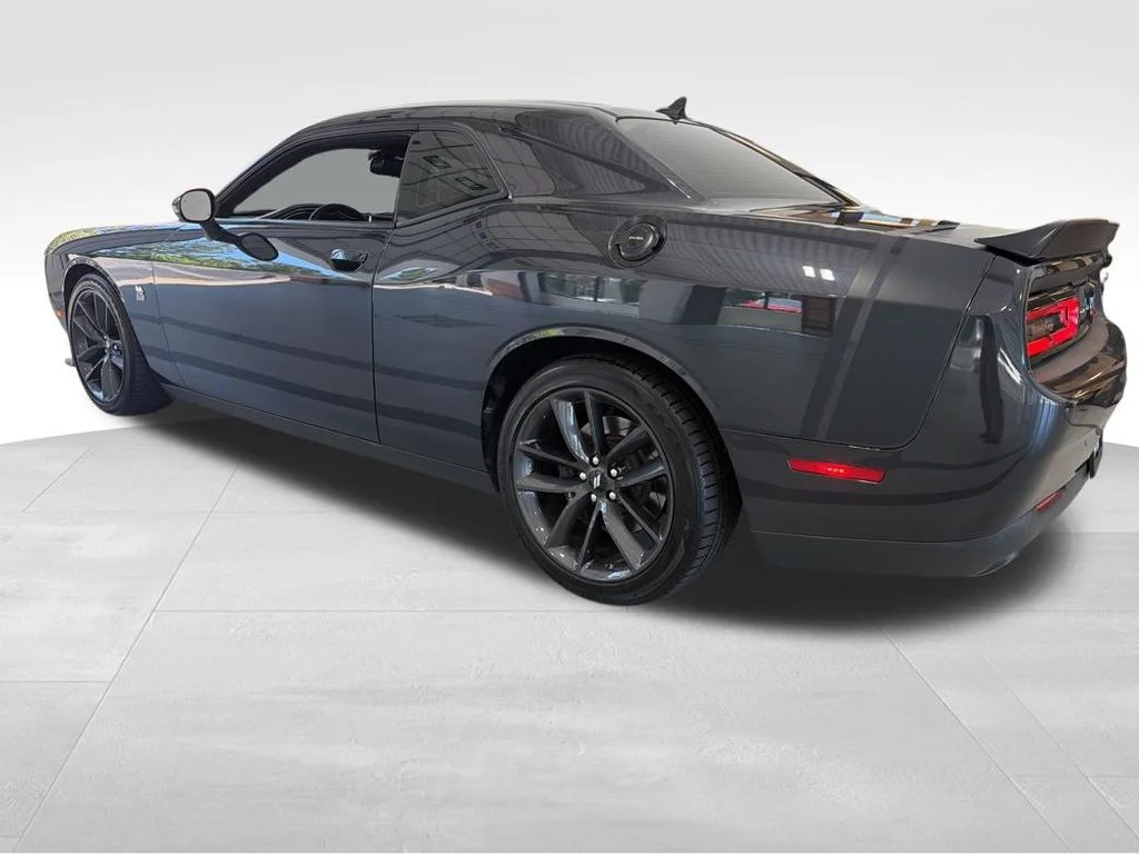 Used 2019 Gray Dodge R/T Scat Pack image 2