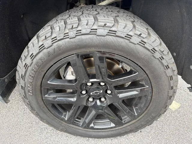 Used 2021 SATIN STEEL METALLIC Chevrolet Custom Trail Boss image 12