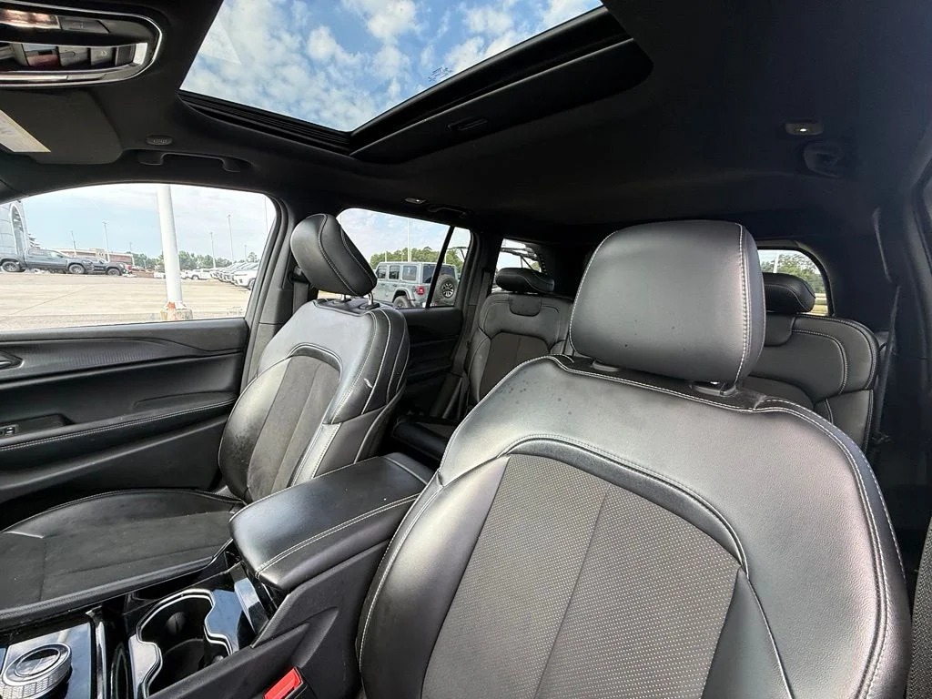 Used 2023 Gray Jeep Altitude X image 23