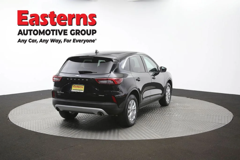 Used 2023 Black Ford Active image 39