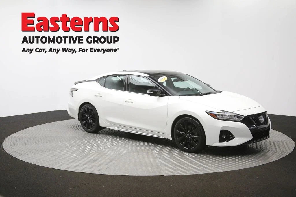 Used 2023 White Nissan SR image 53