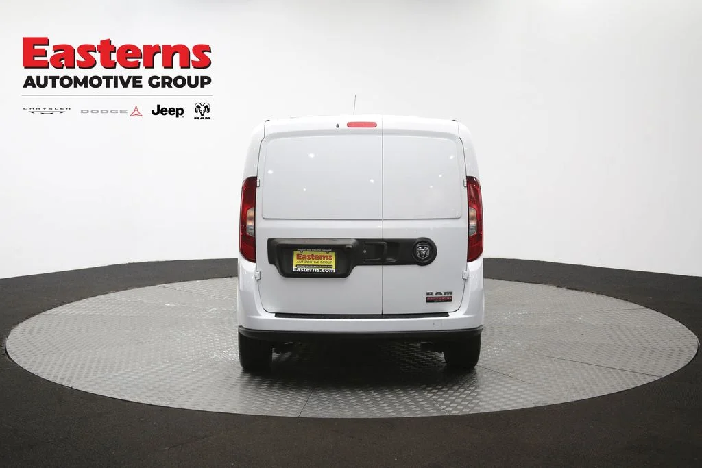 Used 2022 White Ram Base image 34