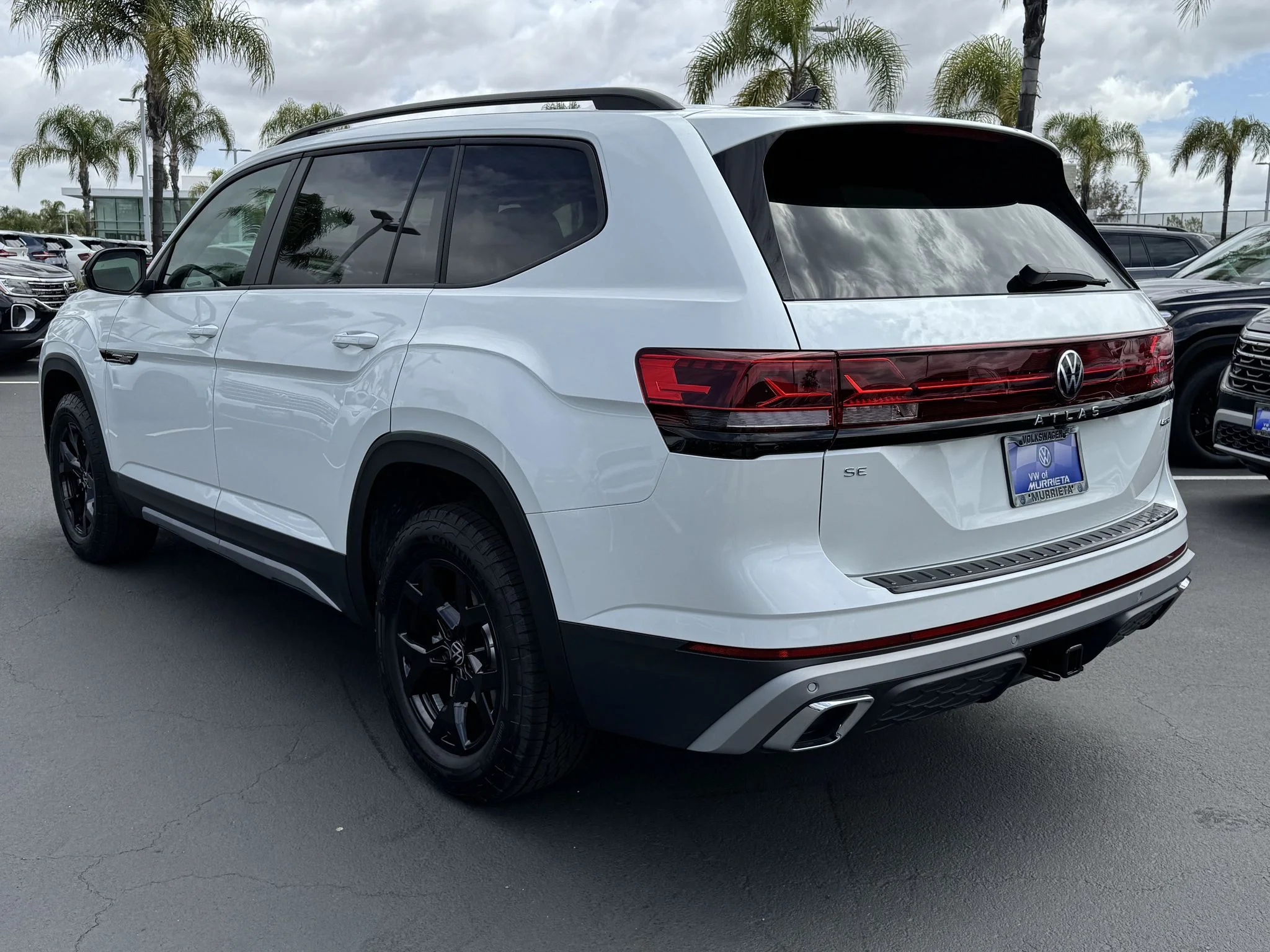 New 2026 Opal White Pearl Volkswagen 2.0T Peak Edition image 5