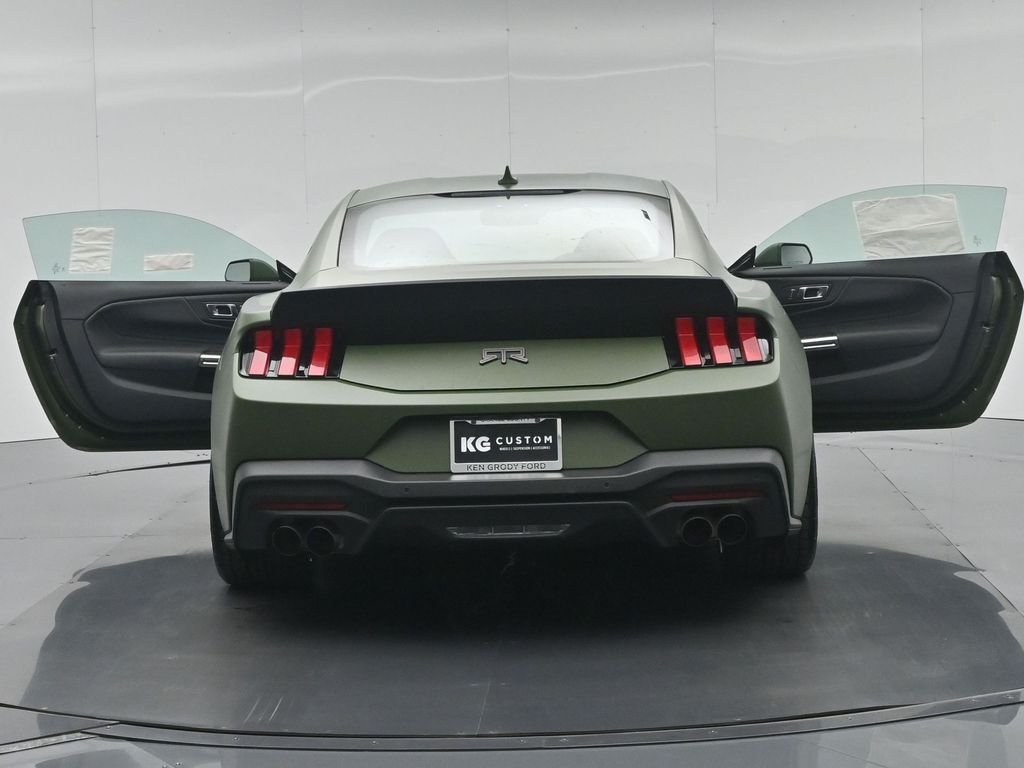 New 2026 Shadow Black Ford GT Premium image 33