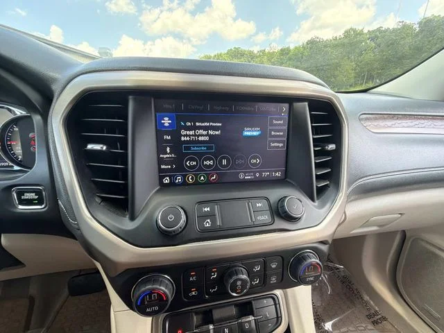 Used 2022 White GMC Denali image 27