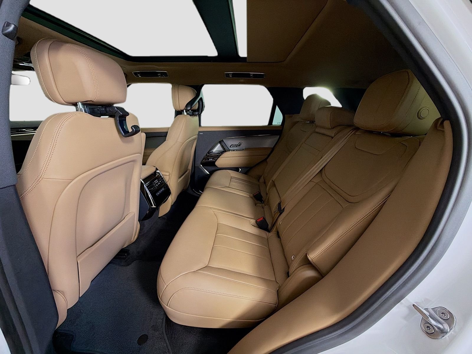 New 2026 Fuji White Land Rover SE image 27