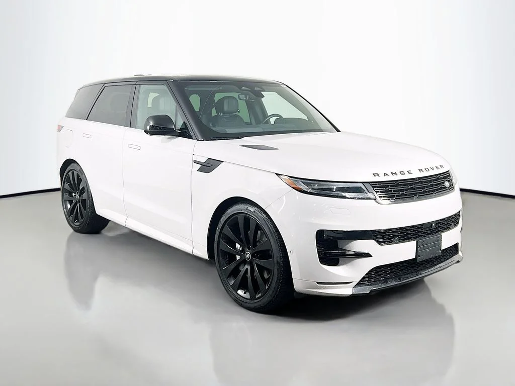 Used 2025 Borasco Gray Metallic Land Rover Dynamic SE image 3