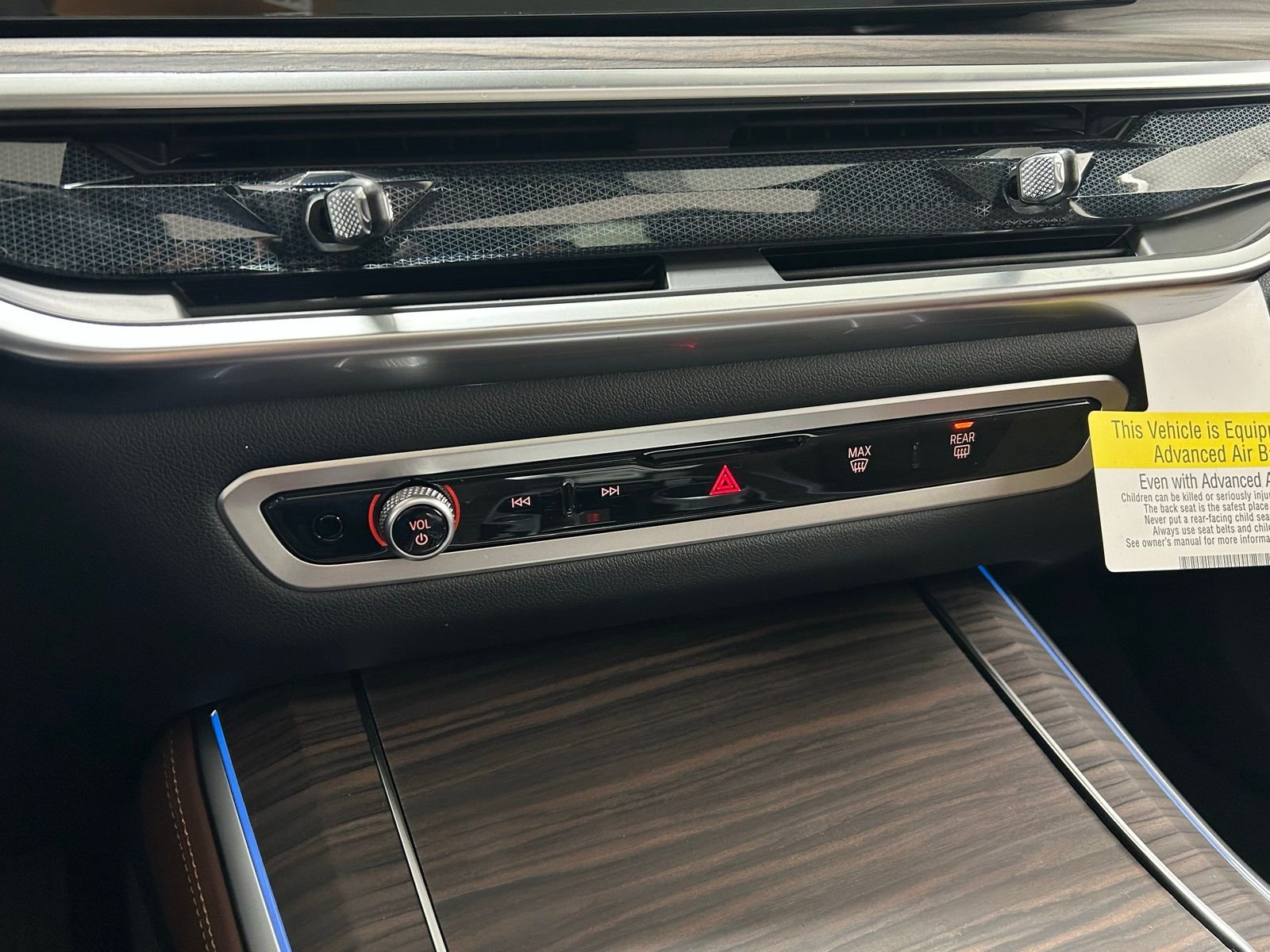 New 2026 Skyscraper Grey Metallic BMW xDrive50e image 19