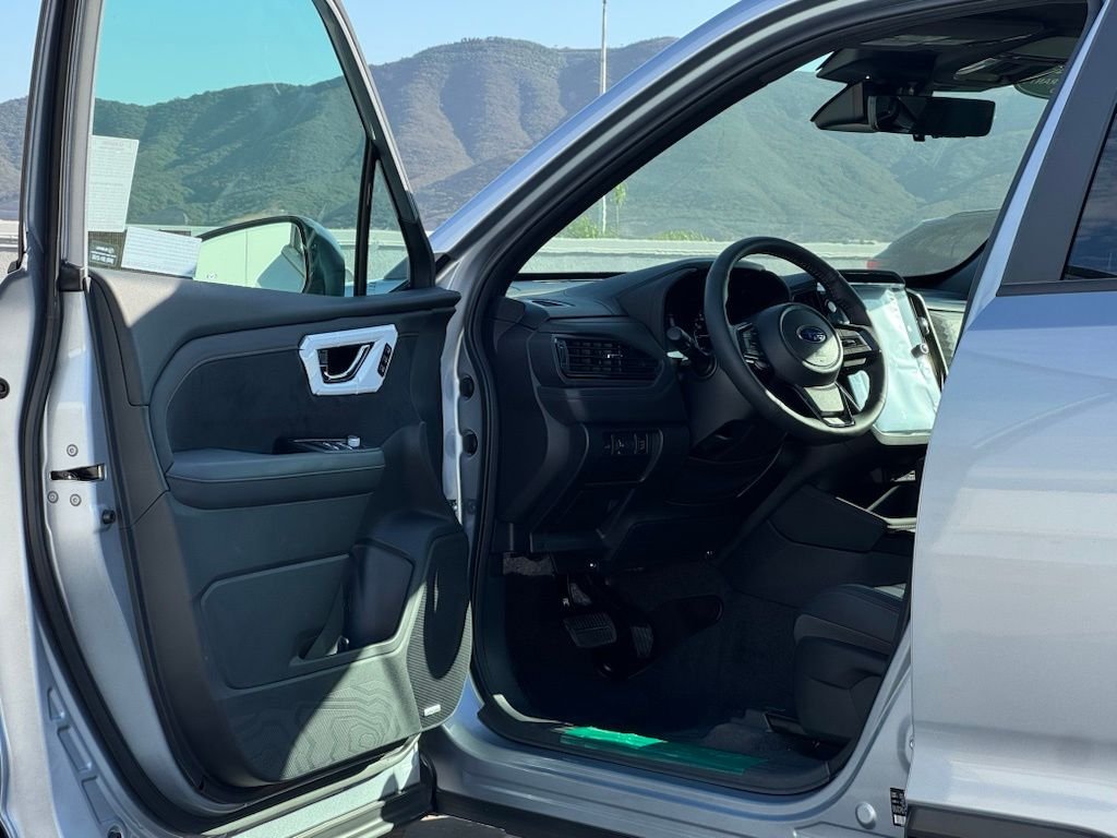 New 2026 ICE SILVER METALLIC Subaru Touring image 6