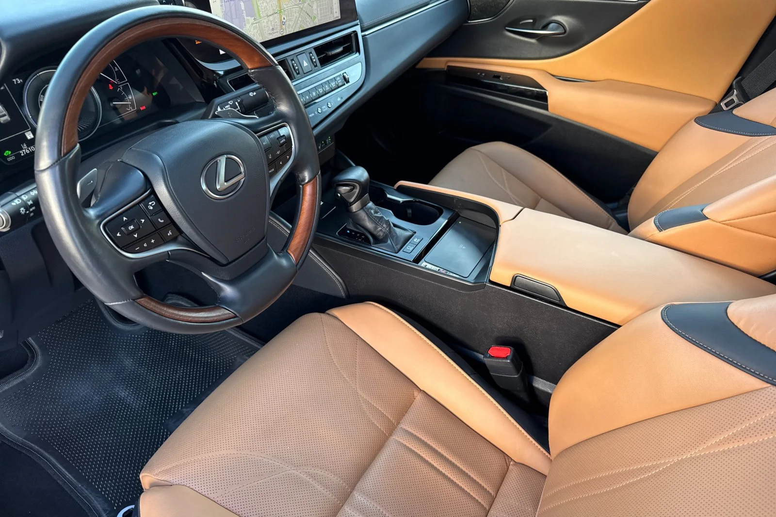 Certified Used 2025 White Pearl Lexus 300h Luxury image 7