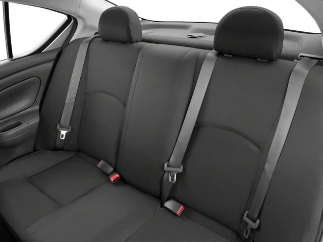 Used 2018 Cayenne Red Nissan SV image 17