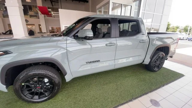 New 2026 Lunar Rock Toyota  SR5 image 5