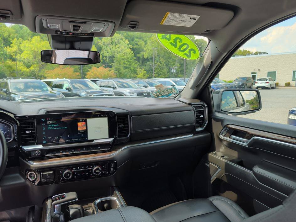 Used 2024 Summit White Chevrolet RST image 10