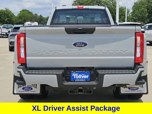 New 2026 Avalanche Ford F-350® XL image 8