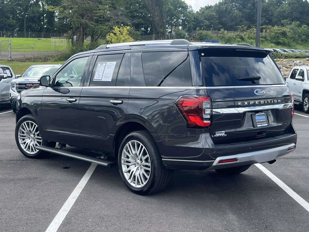 Used 2024 Gray Ford Limited image 5