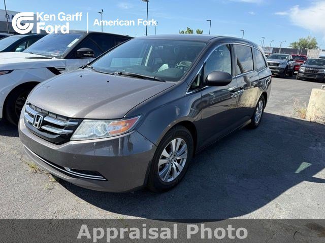 2016 Honda Odyssey SE's photo