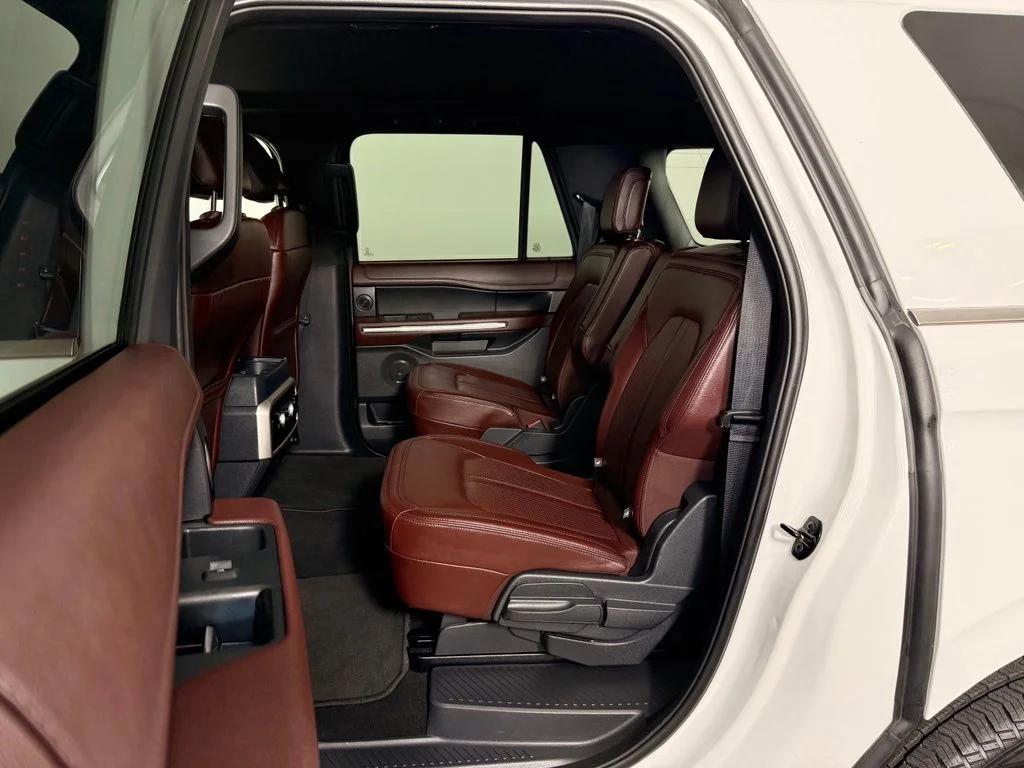 Used 2024 White Ford Limited image 18
