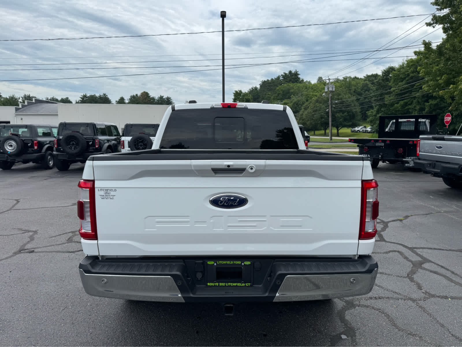 Certified Used 2021 Oxford White Ford LARIAT image 4
