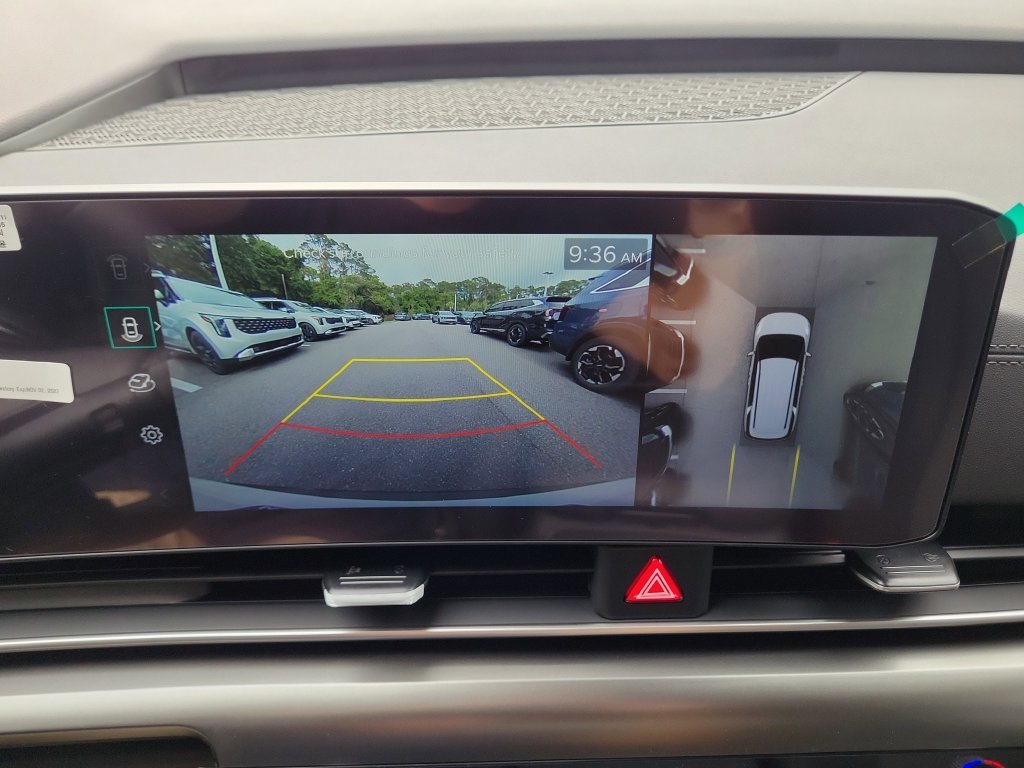 New 2026 Snow White Pearl Kia SX Prestige image 32