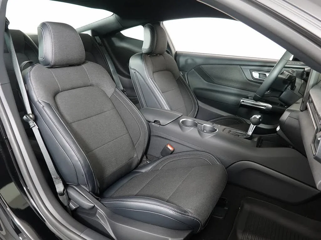 2026 Ford Mustang EcoBoost Fastback - Photo 12