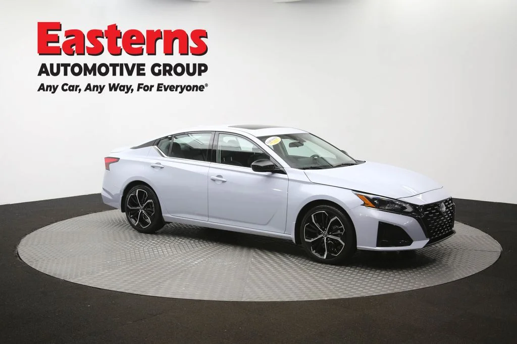 Used 2023 Gray Nissan 2.5 SR image 49