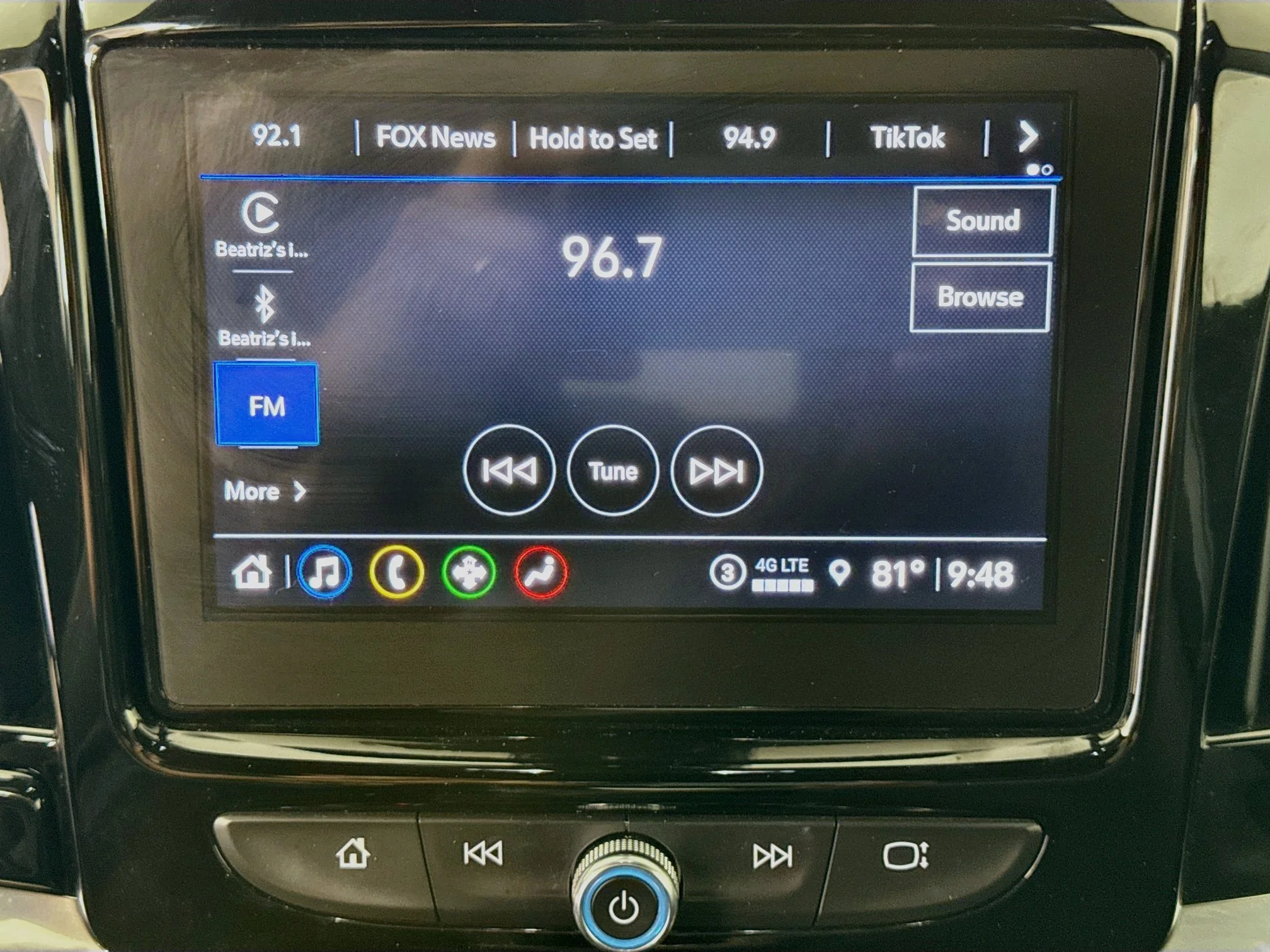 Used 2022 SILVER ICE METALLIC Chevrolet LT Cloth image 17