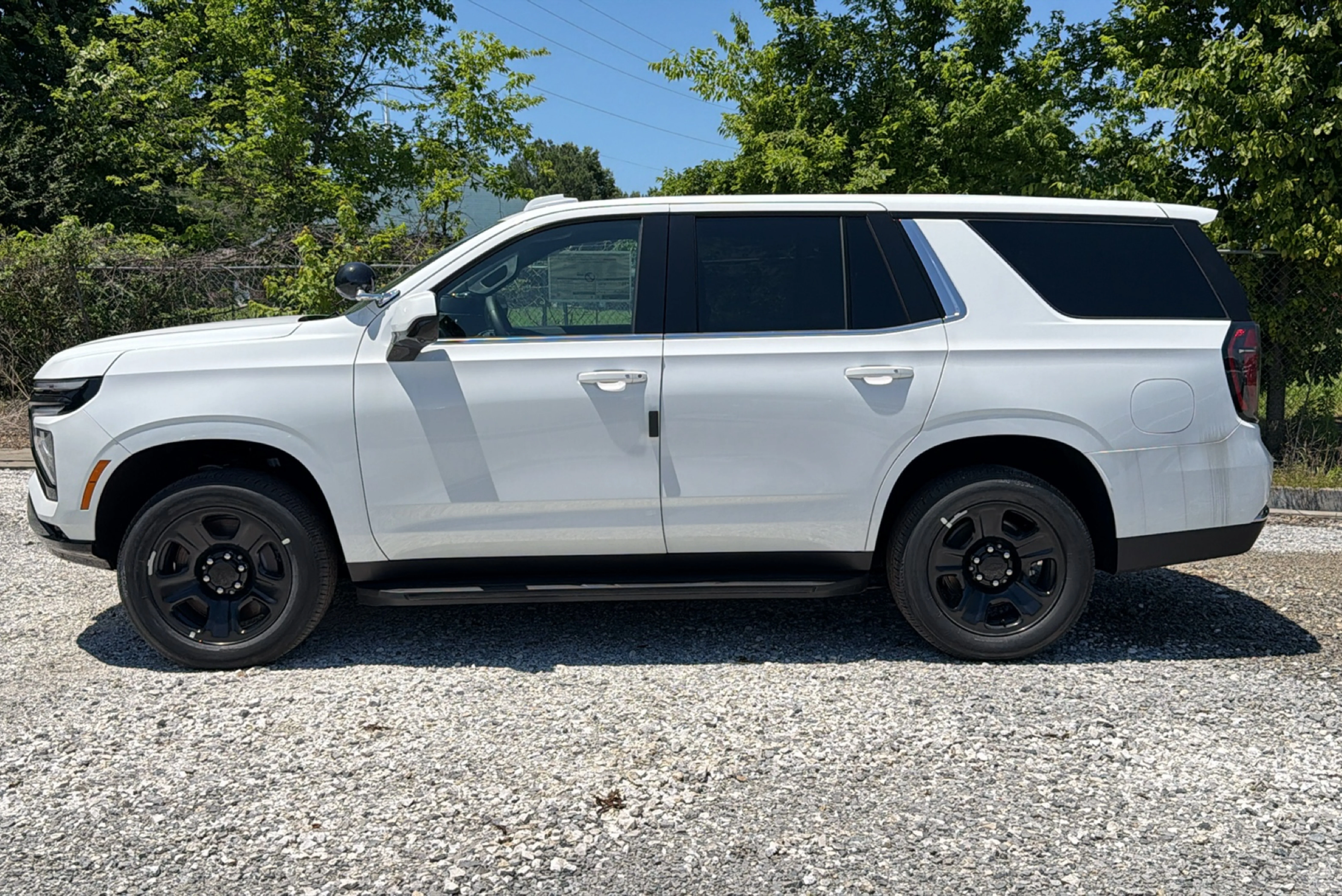 New 2026 Summit White CHEVROLET PPV image 4
