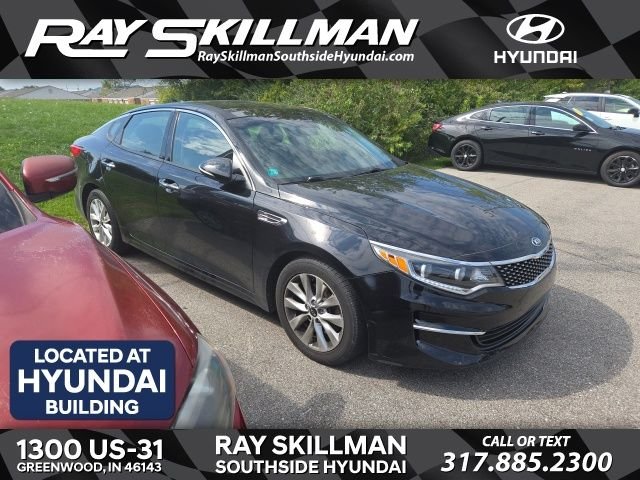 Used 2016 Black Kia EX image 1
