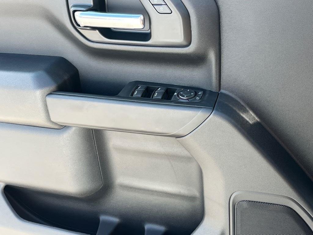 2025 Chevrolet Silverado 1500 Custom - Photo 21