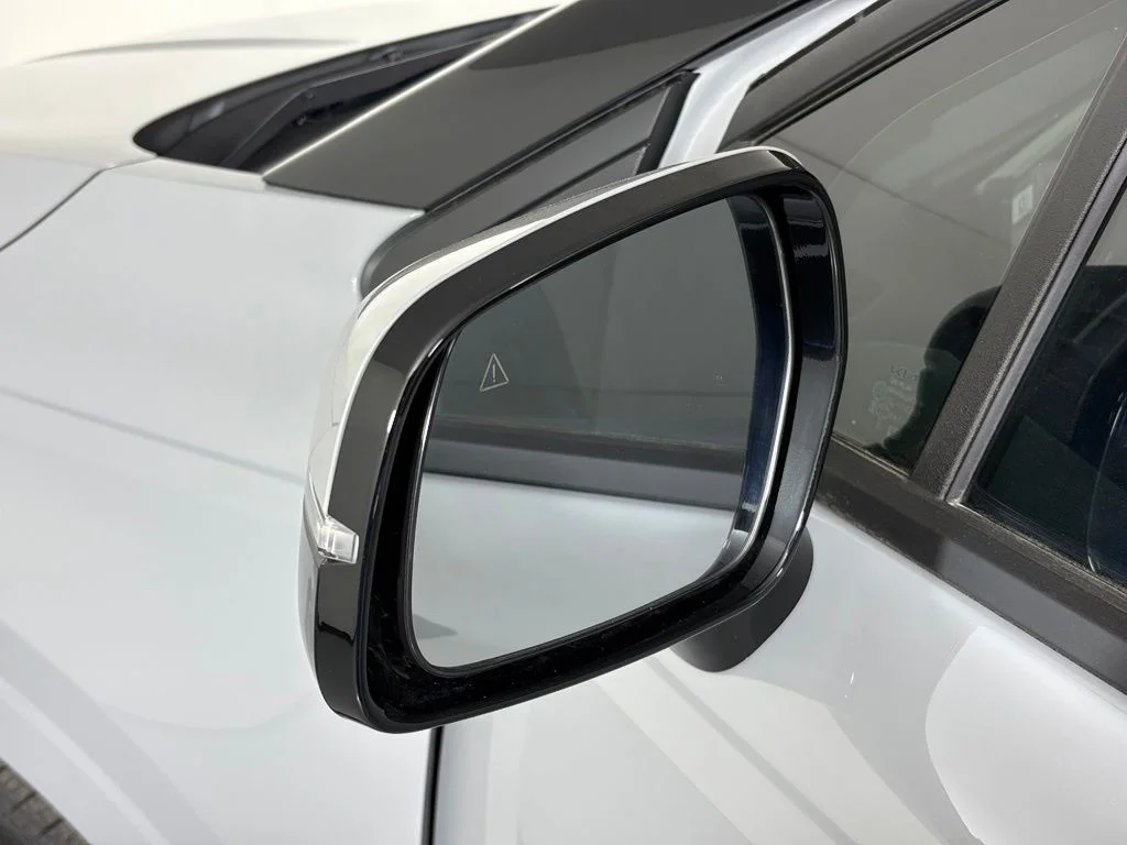 New 2026 Ceramic Silver Kia EX image 13