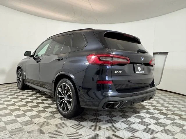 Used 2020 Carbon Black Metallic BMW xDrive40i image 5