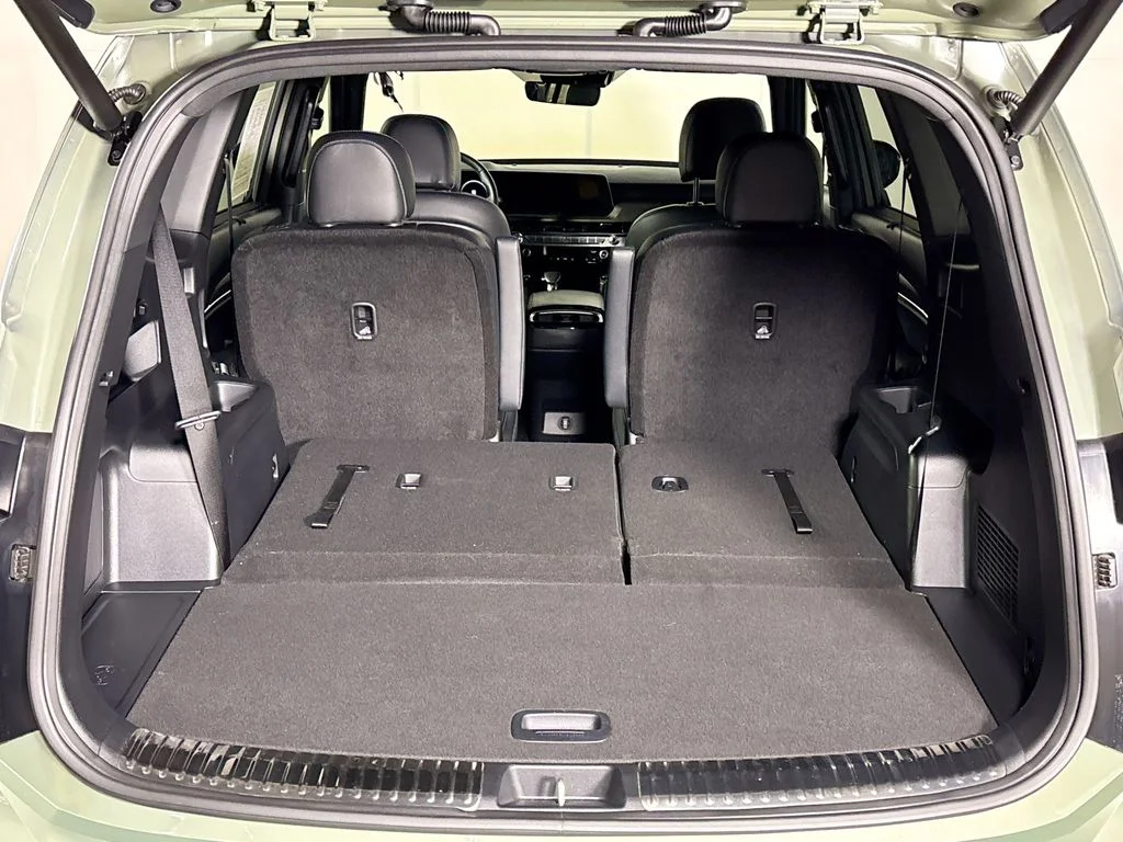 Used 2025 Green Kia SX X-Line image 22