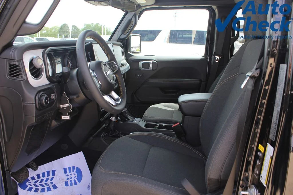 Used 2024 Black Jeep Sahara image 11
