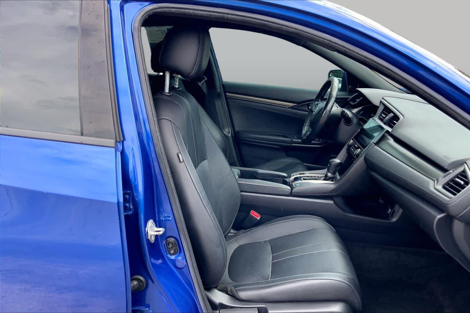 Used 2017 Aegean Blue Metallic Honda EX-L Navi image 9