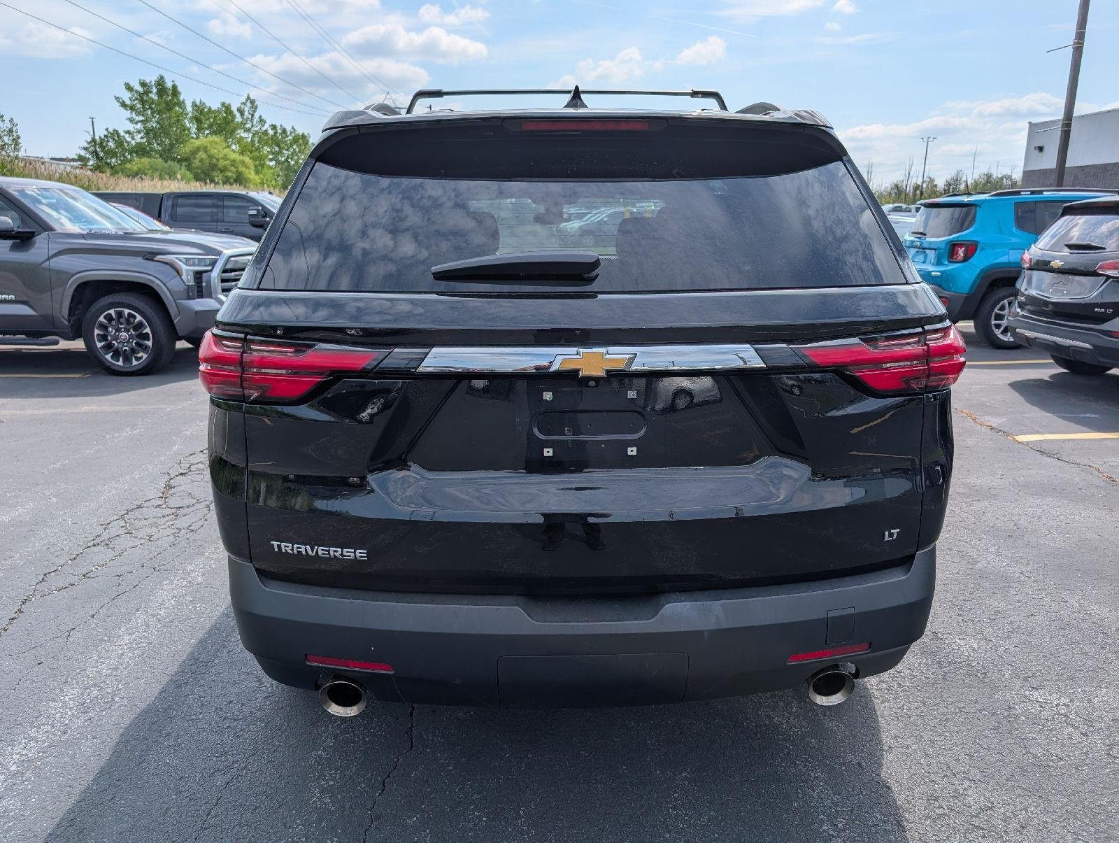 Used 2023 Mosaic Black Metallic Chevrolet LT Cloth image 7