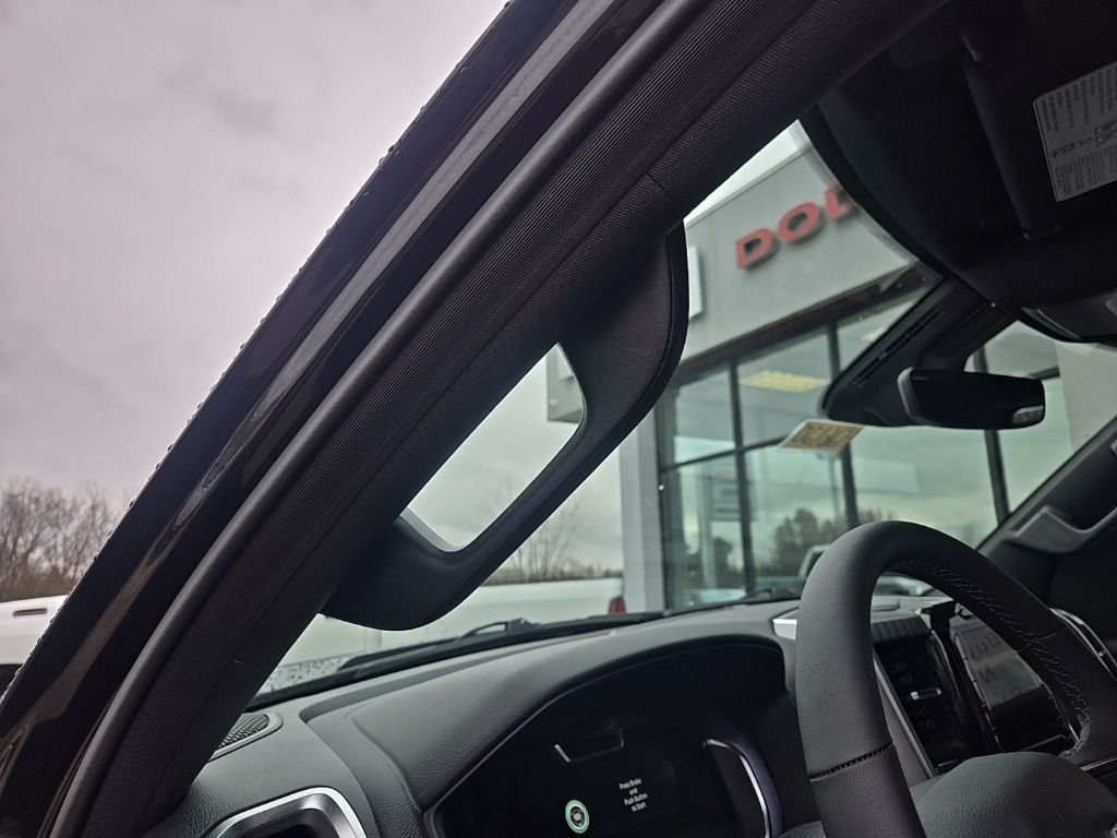 New 2026 Diamond Black Crystal Pearl-Coat Exterior Paint RAM Big Horn/Lone Star image 46