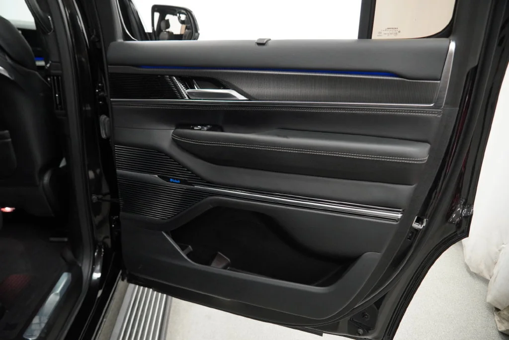 Used 2023 Black Jeep Series II image 39