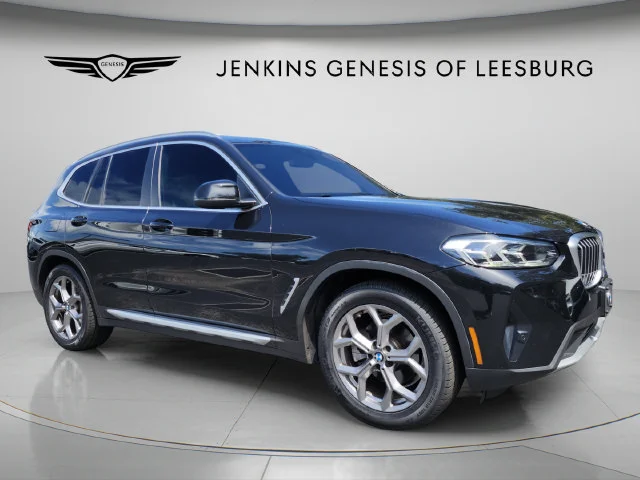 Used 2022 Black BMW xDrive30i image 1