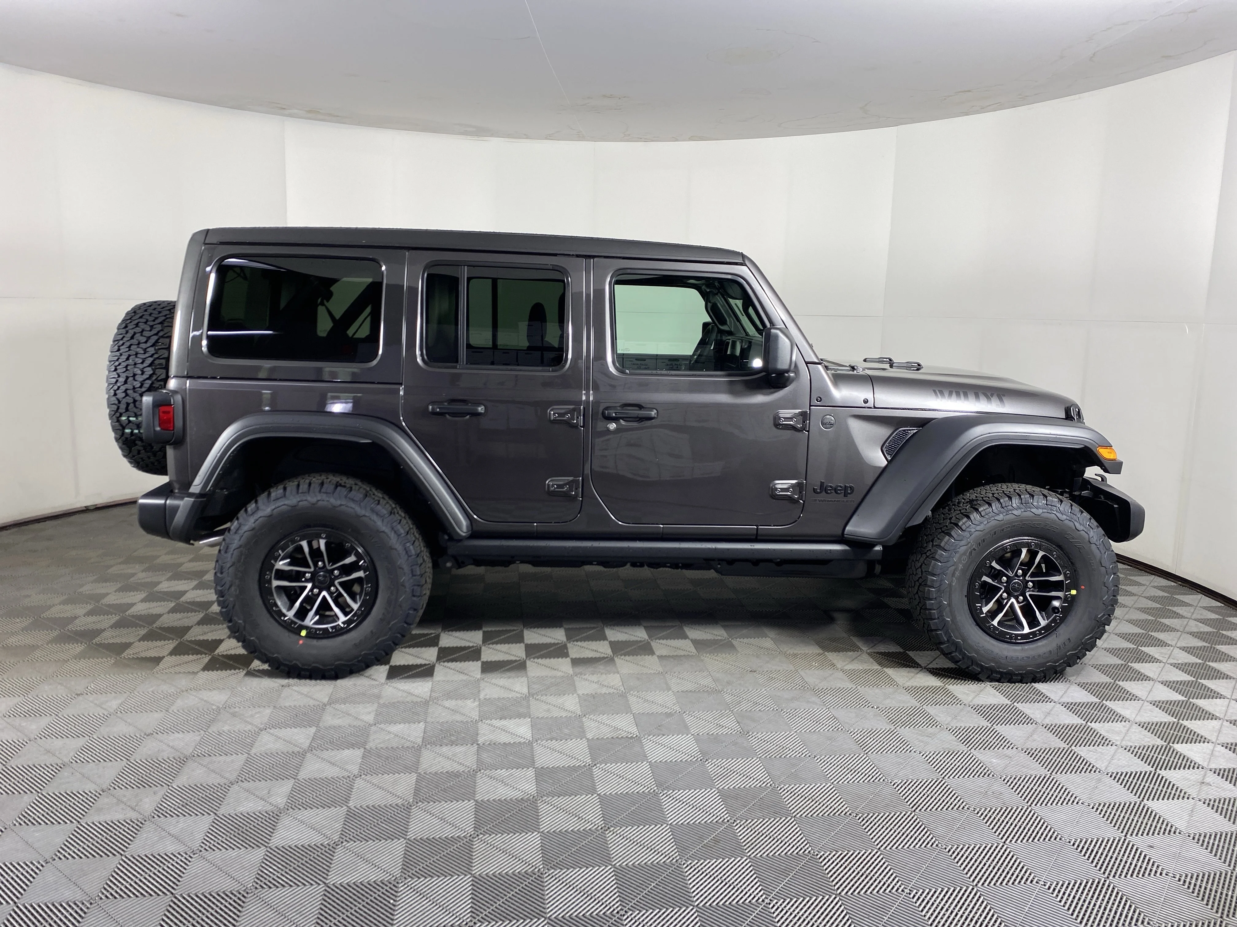 New 2026 Granite Crystal Metallic Clear-Coat Exterior Paint Jeep Willys image 6